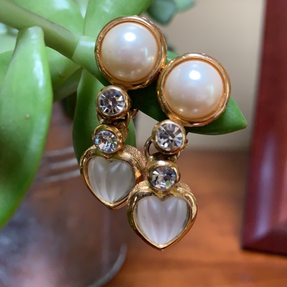 Authentic Christian Dior earrings clip on